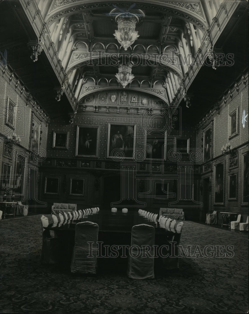 1946 Press Photo King Charles II DIning Room of Windsor Castle, England