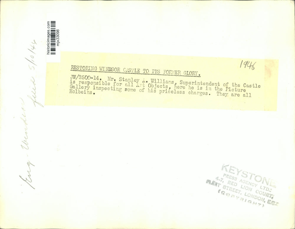 1946 Press Photo Stanley Williams, Superintendent of Windsor Castle - mjx33098