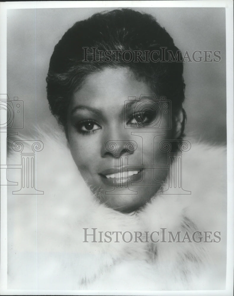 1985 Press Photo Grammy Award Winner Dionne Warwick Hosts "Solid Gold"- Historic Images