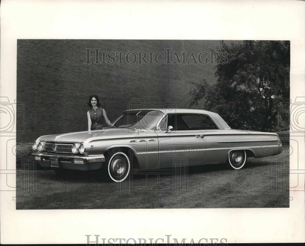 1961 Press Photo Buick LeSabre Convertible - mjx33472