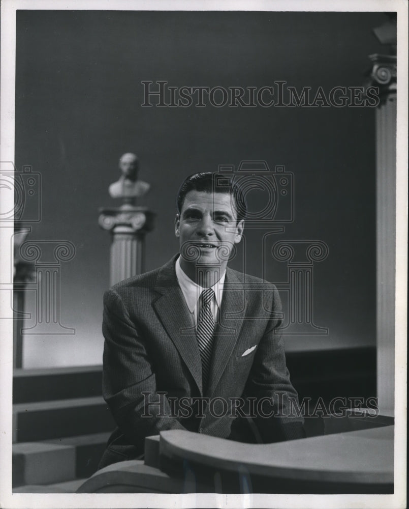 1957 Press Photo Bert Parks on "Giant Step" - mjx33717