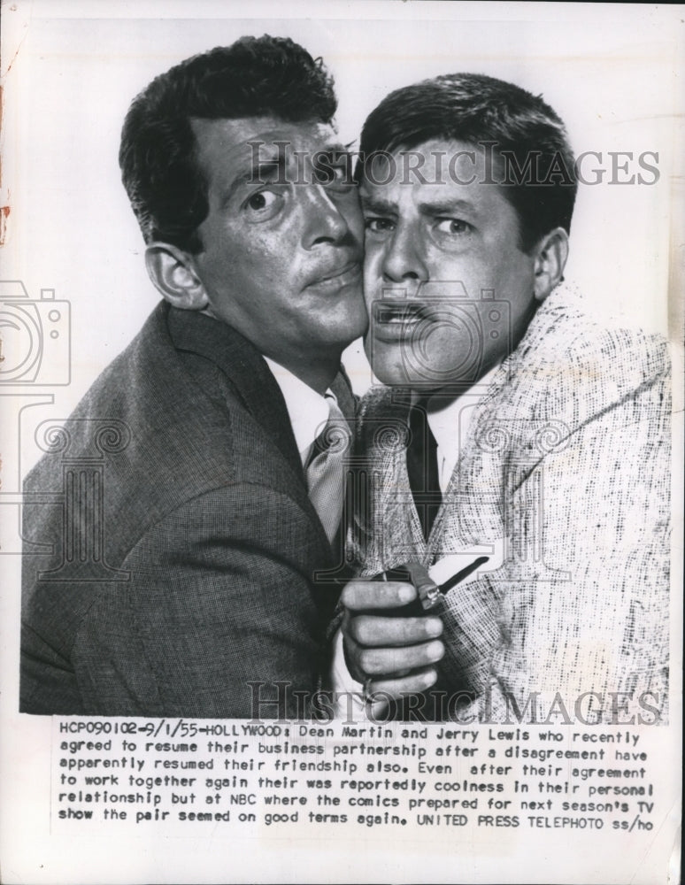 Load image into Gallery viewer, 1969 Press Photo Dean Martin and Jerry Lewis Resume Partnership After Dispute
