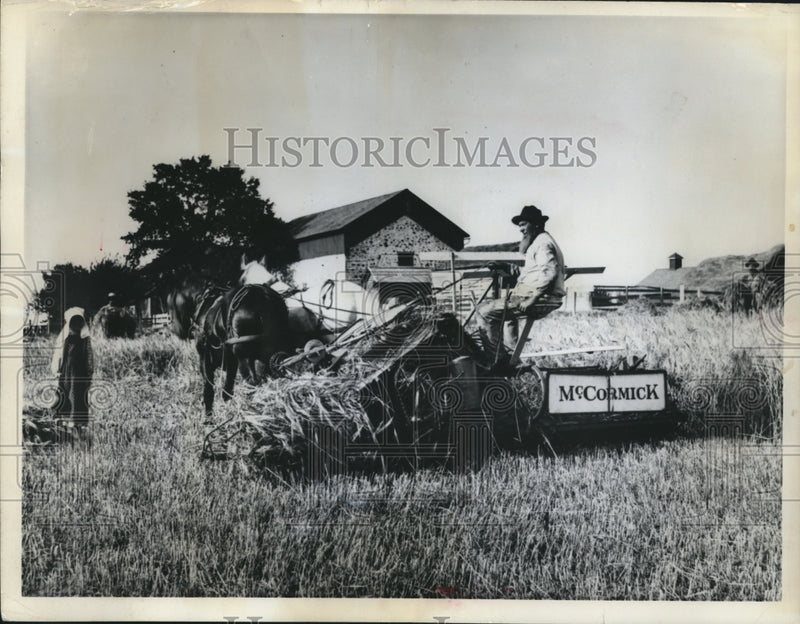 Load image into Gallery viewer, 1962 Press Photo A Late 1800's Twine Binder from Historical Society of Wisconsin
