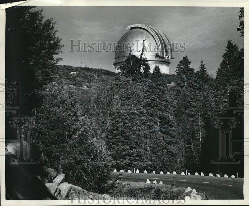 Load image into Gallery viewer, 1953 Press Photo "Highway to the Stars" Leads to Palomar Observatory, California
