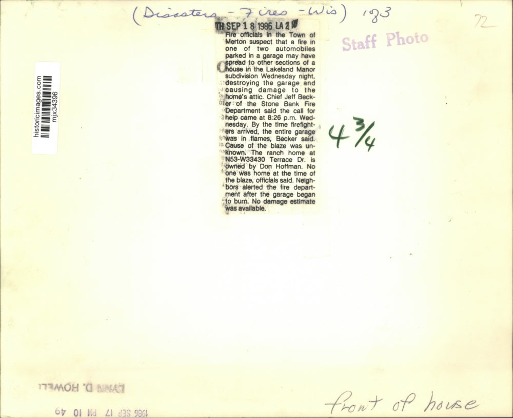 1986 Press Photo Firefighters at home in Lakeland manor subdivision in Merton