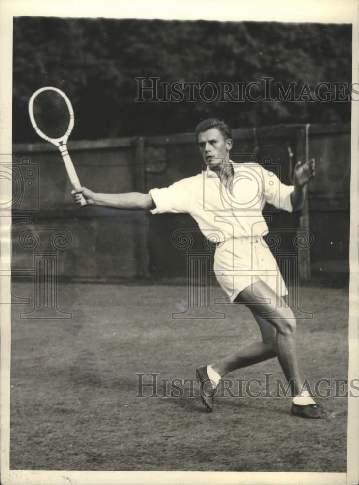 1933 Press Photo Milwaukee&#39;s Frank Parker plays in the National Doubles Play- Historic Images