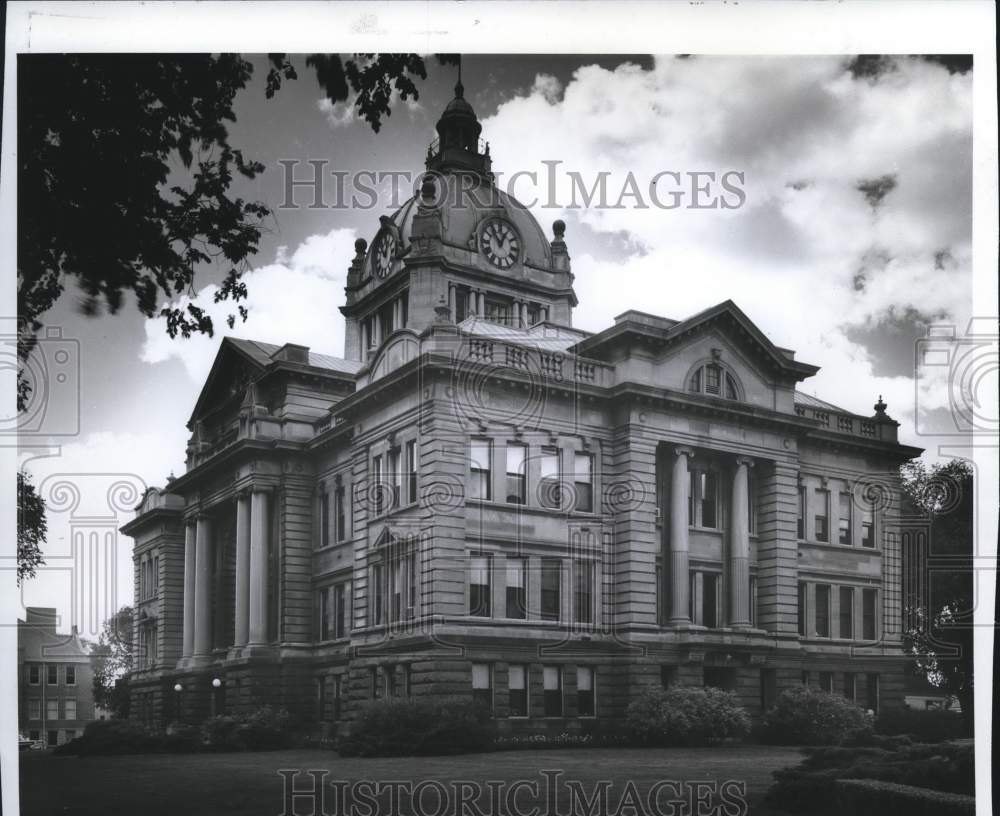 1968 Press Photo Brown County Courthouse in Green Bay, Wisconsin - mjx35970- Historic Images