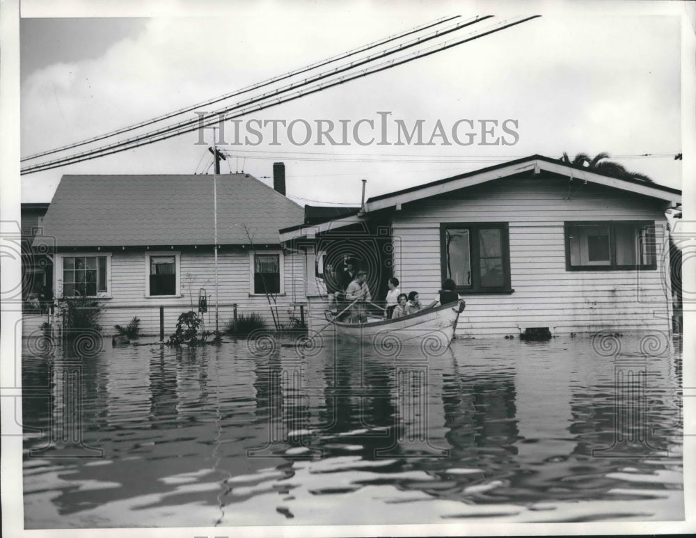 1938 Press Photo Flood sweep Venice, California from heavy rains - mjx36013- Historic Images