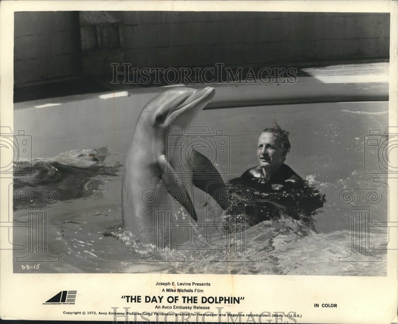 Load image into Gallery viewer, 1973 Press Photo Alpha the dolphin, in "The Day of the Dolphin" movie
