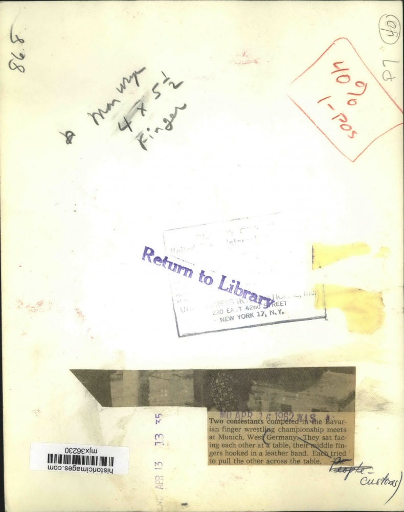 1962 Press Photo Bavarian Finger Wrestling Championships in Munich, Germany