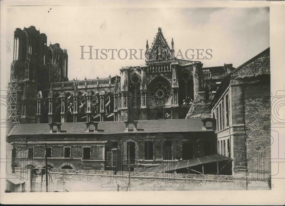 1927 Press Photo Side view of Rheims Cathedral in France - mjx36308- Historic Images