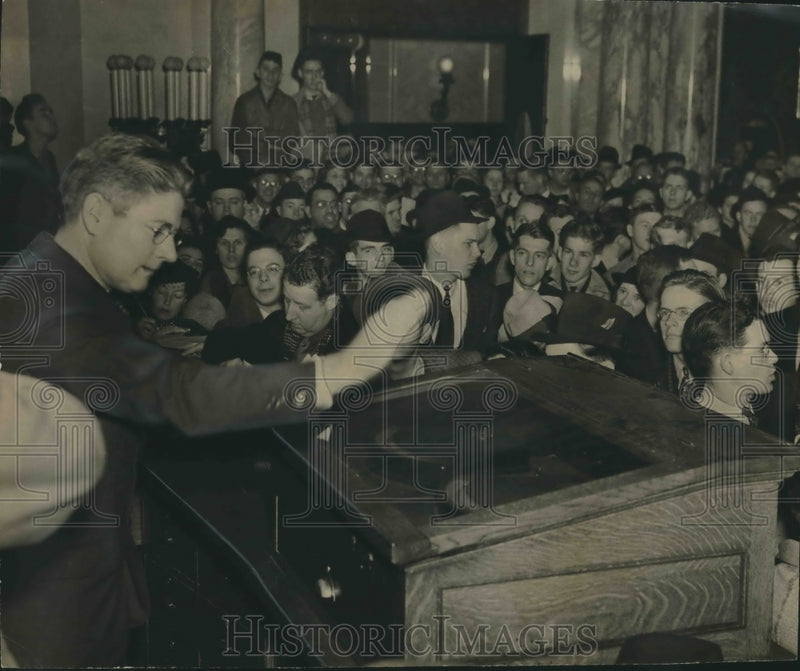 Load image into Gallery viewer, 1937 Press Photo Governor La Follette with students at a press conference
