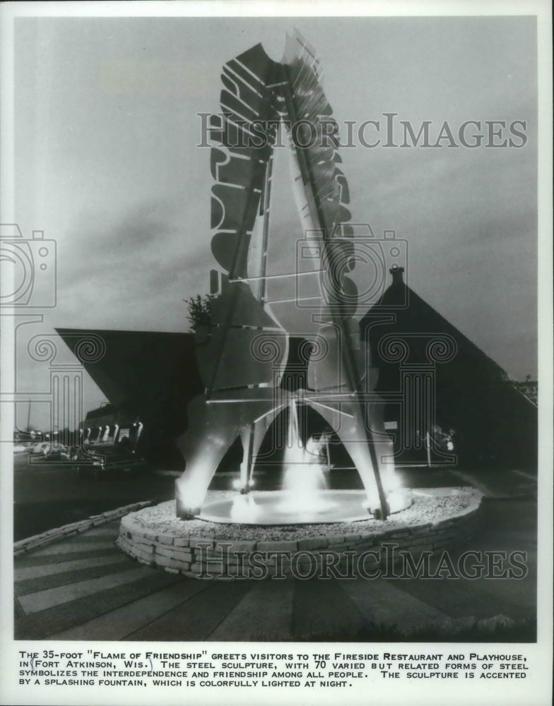 1982 Press Photo Flame of Friendship in Fort Atkinson, Wisconsin - mjx36803- Historic Images