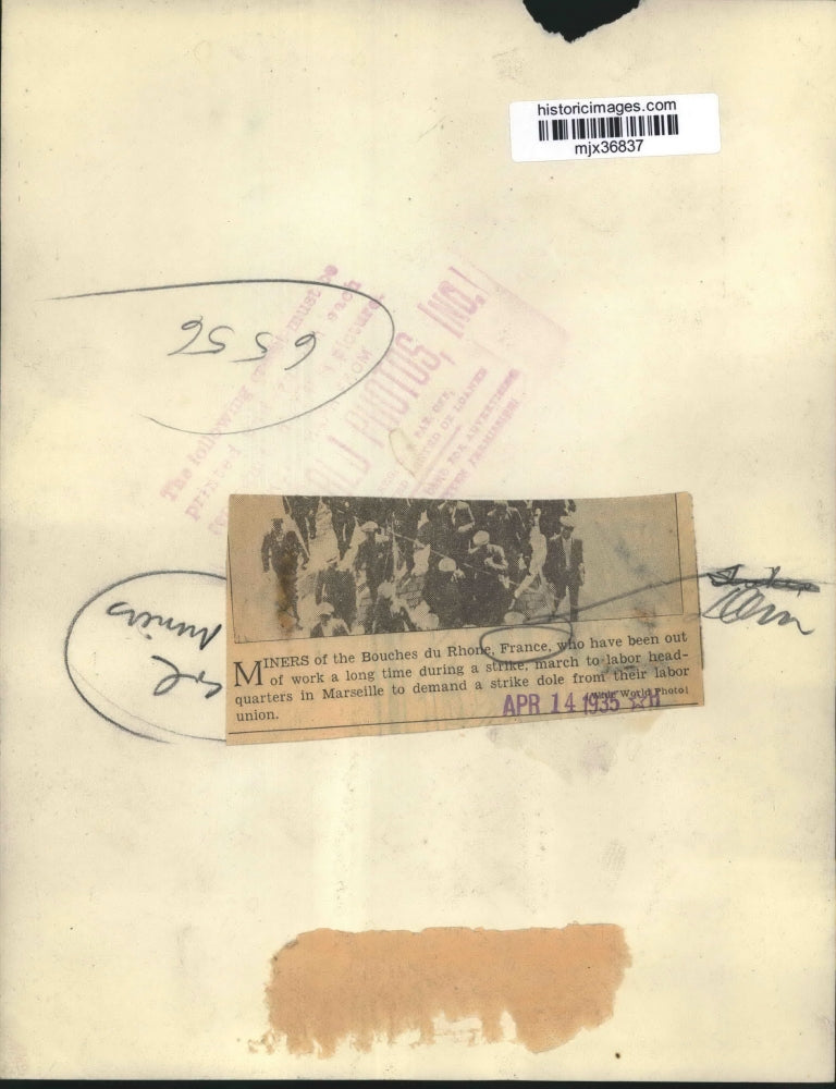 1935 Press Photo Miners of the Bouches du Rhone March on Labor Headquarters, FR.