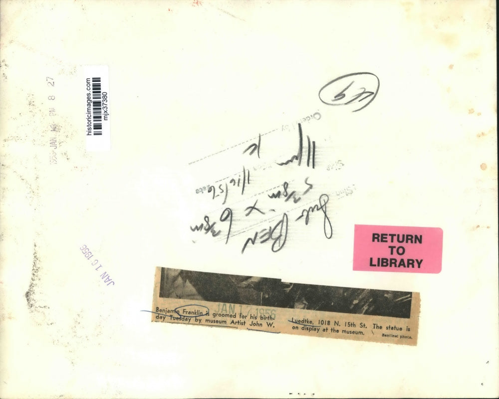 1956 Press Photo Benjamin Franklin statue and John W. Luedtke in Wisconsin