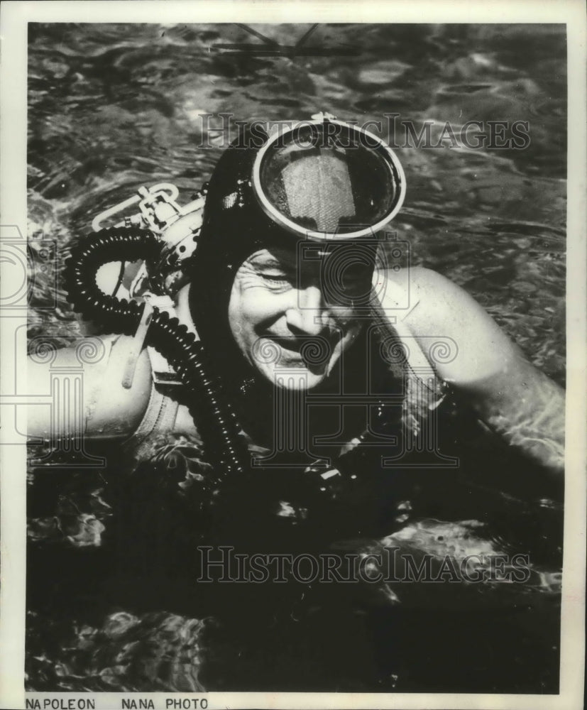 1967 Press Photo Prince Louis Napoleon Skin Dives at Pragins, Switzerland- Historic Images