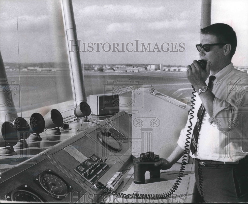 1968 Press Photo Tower Operator Eugene Van Pietersom, Timmerman Field, Milwaukee