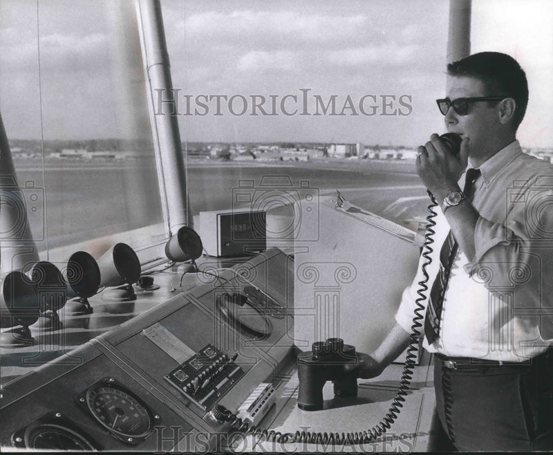 Load image into Gallery viewer, 1968 Press Photo Tower Operator Eugene Van Pietersom, Timmerman Field, Milwaukee
