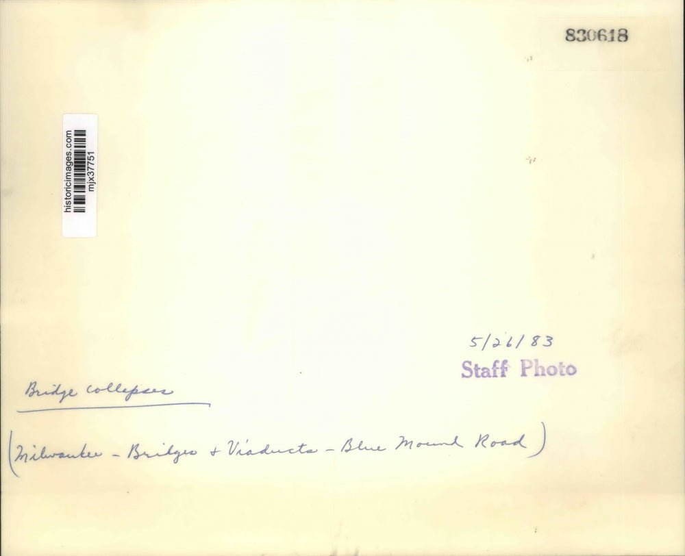 1983 Press Photo Blue Mound Road Bridge Collapses, Milwaukee, Wisconsin