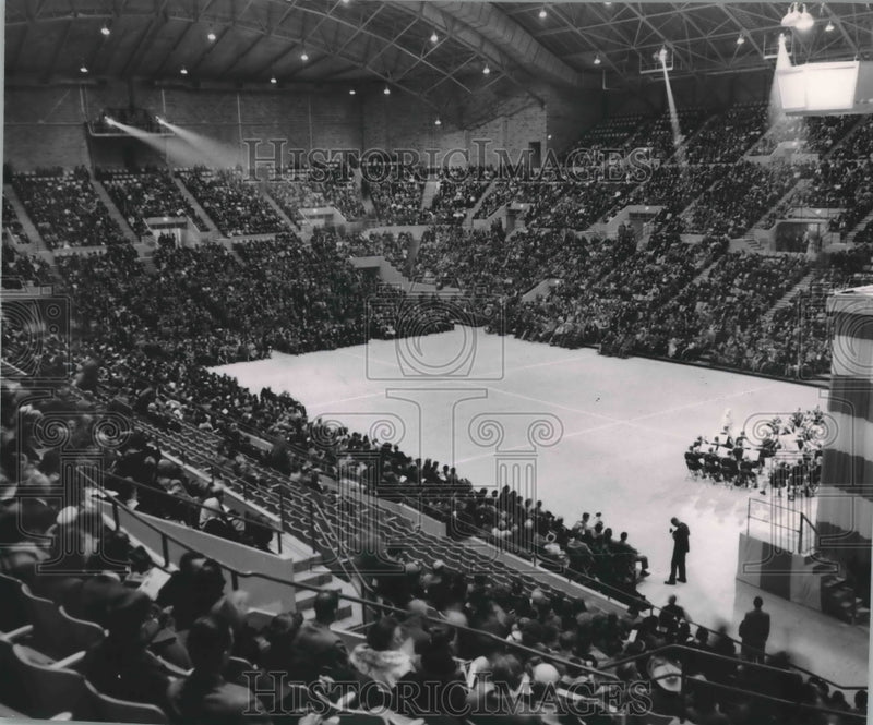 Load image into Gallery viewer, 1950 Press Photo Dedication ceremony at Milwaukee Auditorium, Wisconsin
