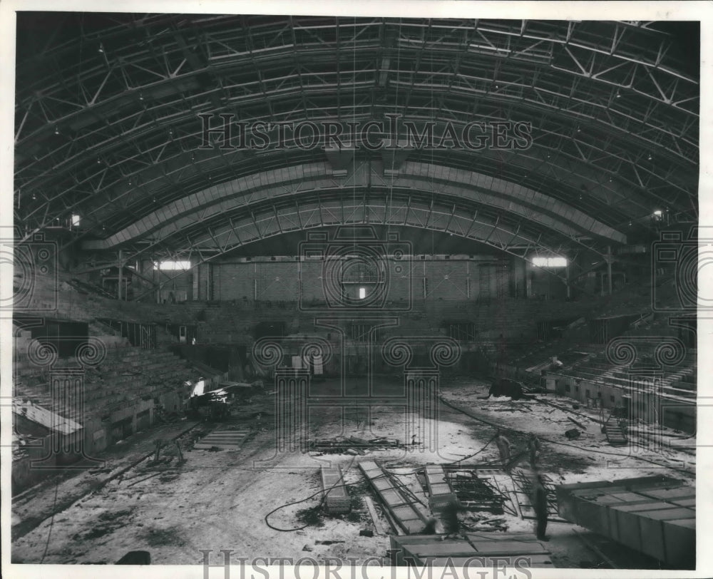 1950 Press Photo Unfinished Interior of Milwaukee Auditorium and Sports Arena- Historic Images