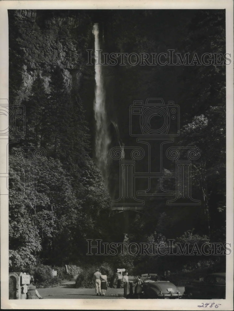 1953 Press Photo Picturesque Waterfall in Oregon - mjx38300- Historic Images