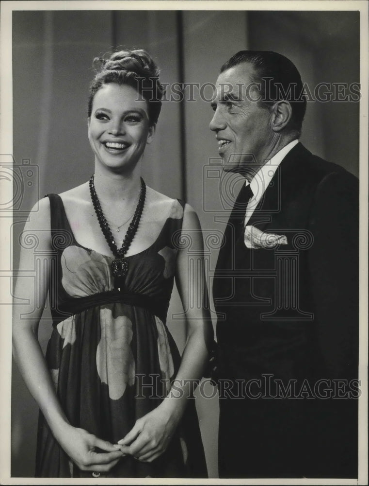 1965 Press Photo Juliet Prowse and Ed Sullivan on &quot;The Ed Sullivan Show&quot;- Historic Images