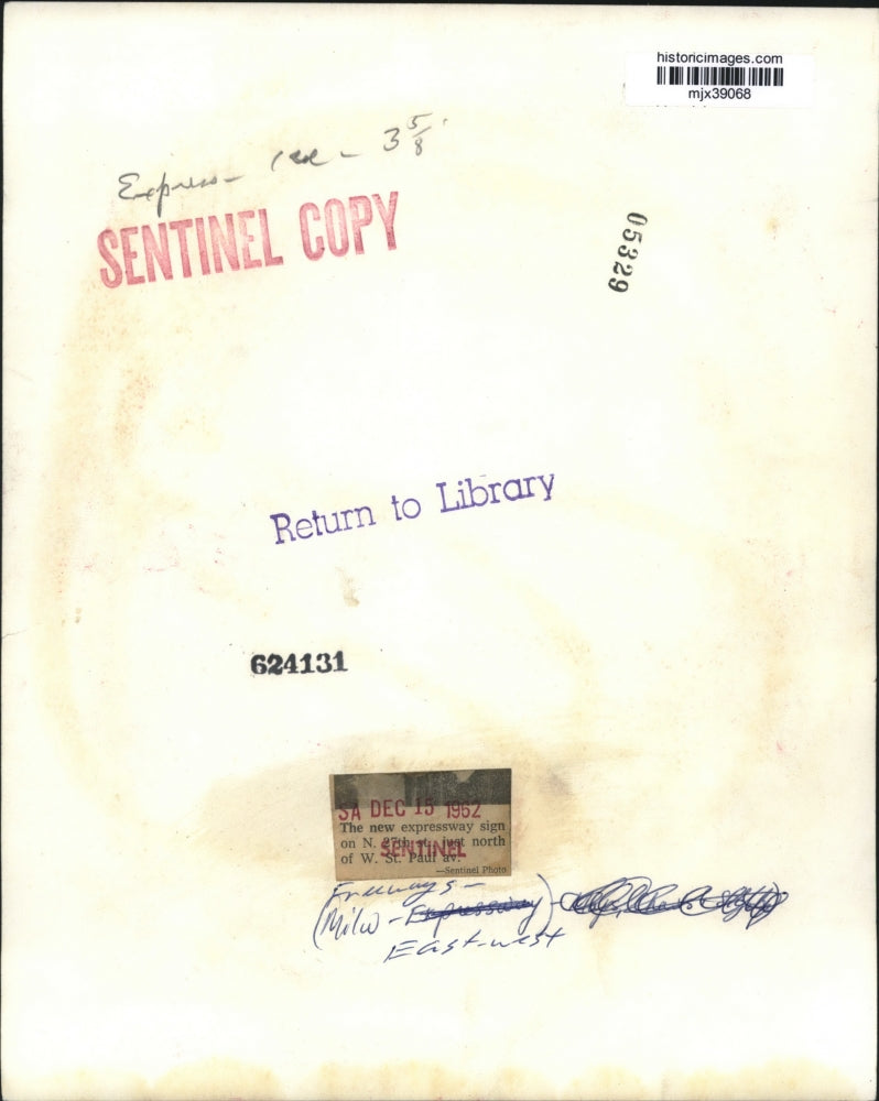 1962 Press Photo New Sign for Milwaukee's West Bound Freeway - mjx39068