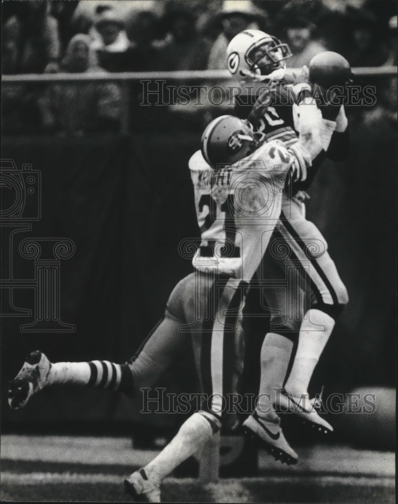 1981 Press Photo Packers' James Lofton and Eric Wright, San Francisco 49ers- Historic Images