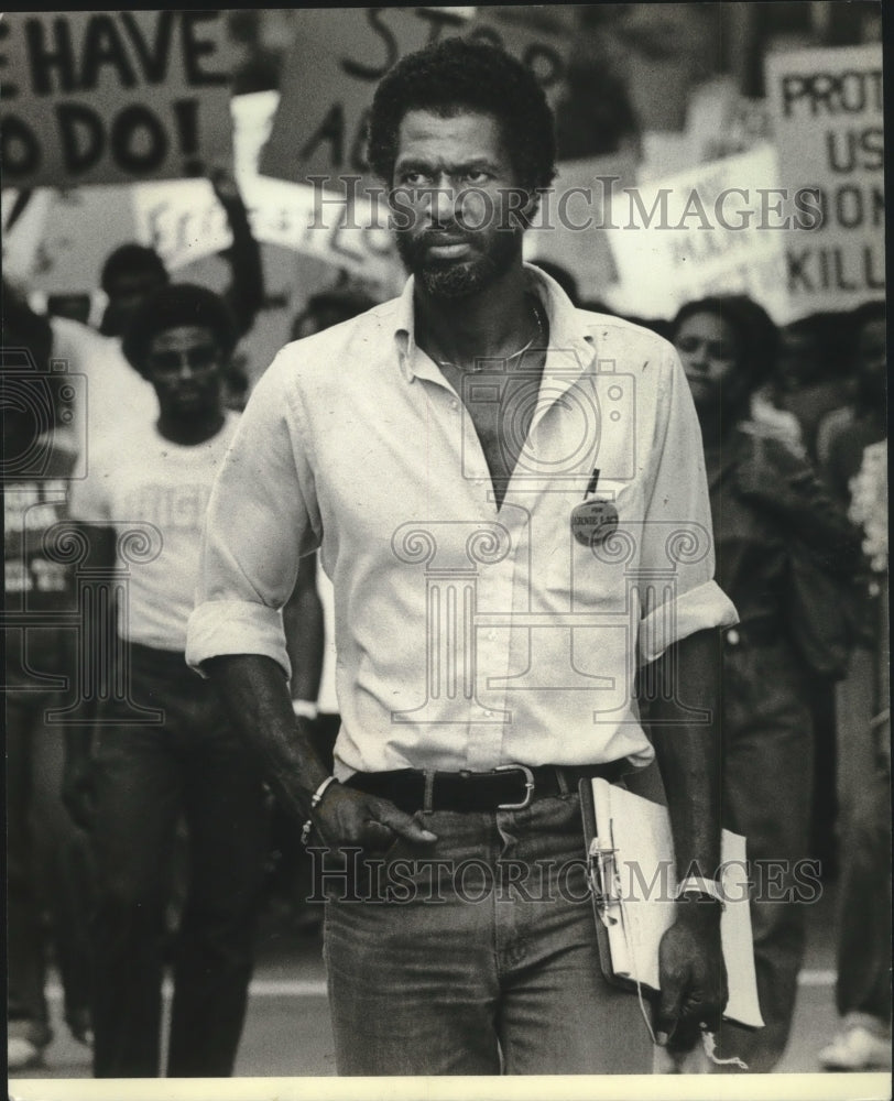 1981 Press Photo Howard Fuller of the Coalition for Justice for Ernie Lacy- Historic Images