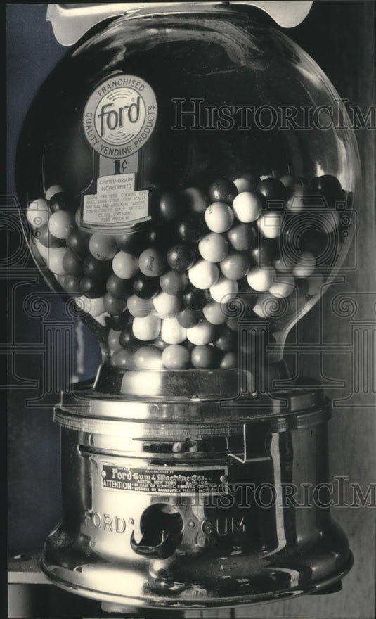1986 Press Photo Ford Penny Gumball Machine - mjx39304