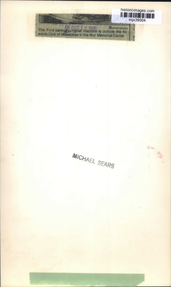 1986 Press Photo Ford Penny Gumball Machine - mjx39304