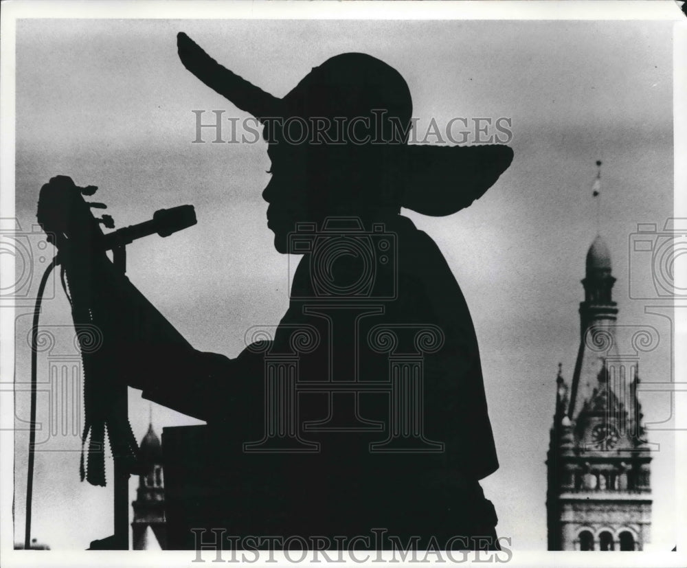 Press Photo Lupita Bejar at Milwaukee Public Museum festival in Wisconsin