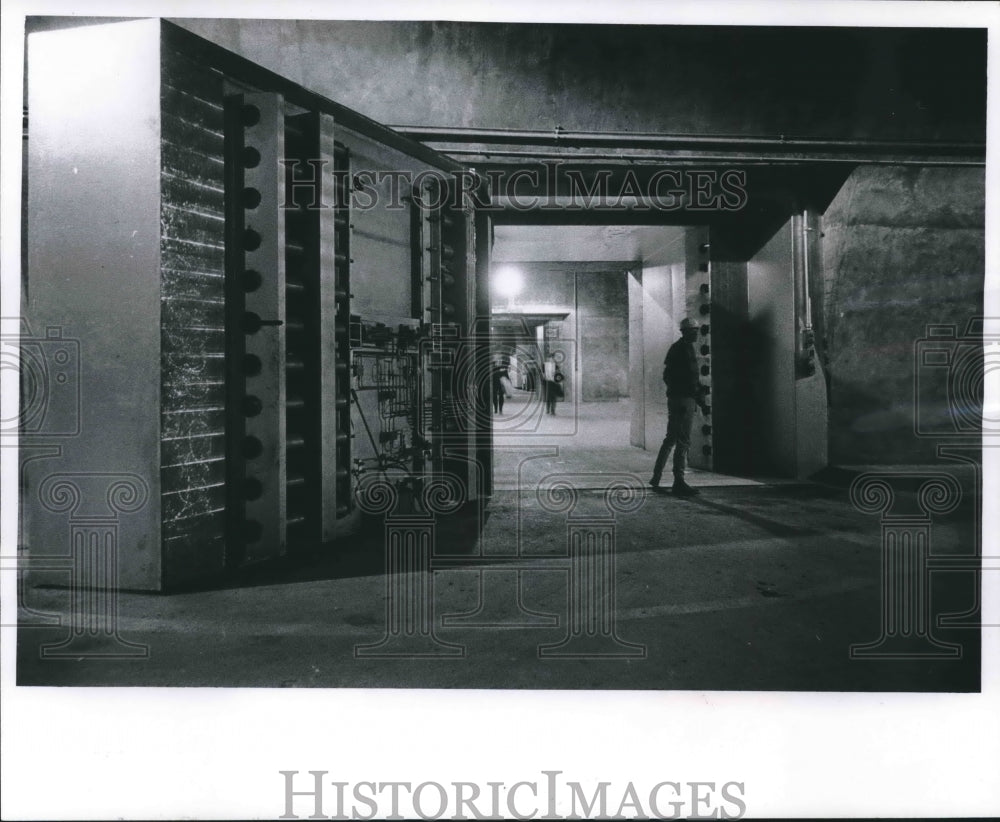 1992 Press Photo 30-Ton Steel Door, Entry to North American Air Defense Command- Historic Images