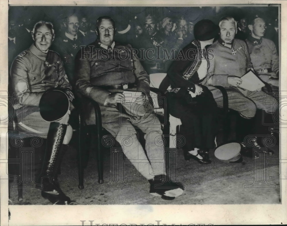 1932 Press Photo Prince WIlhelm, Friedrich, and Oscar Attend Annual Meeting, GER