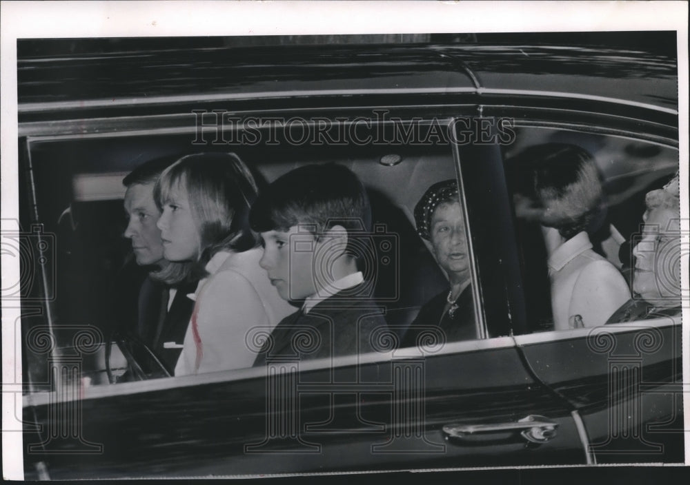 1966 Press Photo Charles H. Percy and his family in Illinois - mjx40343