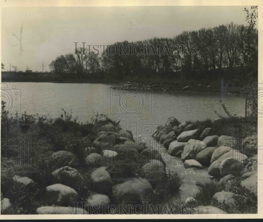 1932 Press Photo Water in a rock fringed rill for Menomonee River Parkway