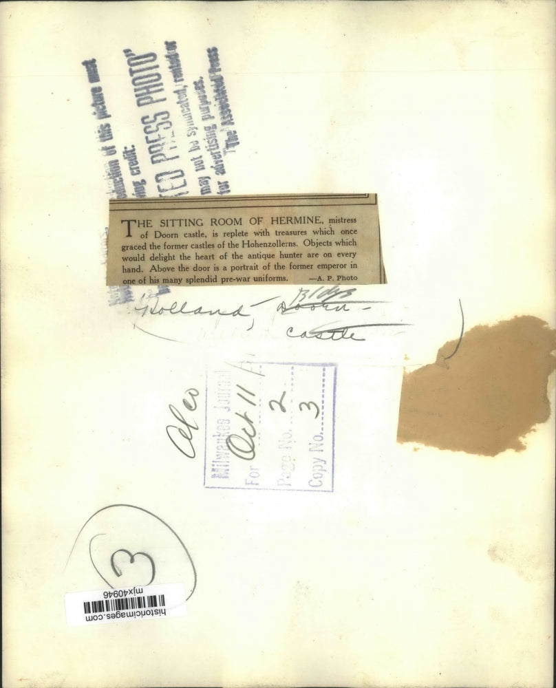 1931 Press Photo Sitting room of Hermine, mistress of Doorn Castle. - mjx40946