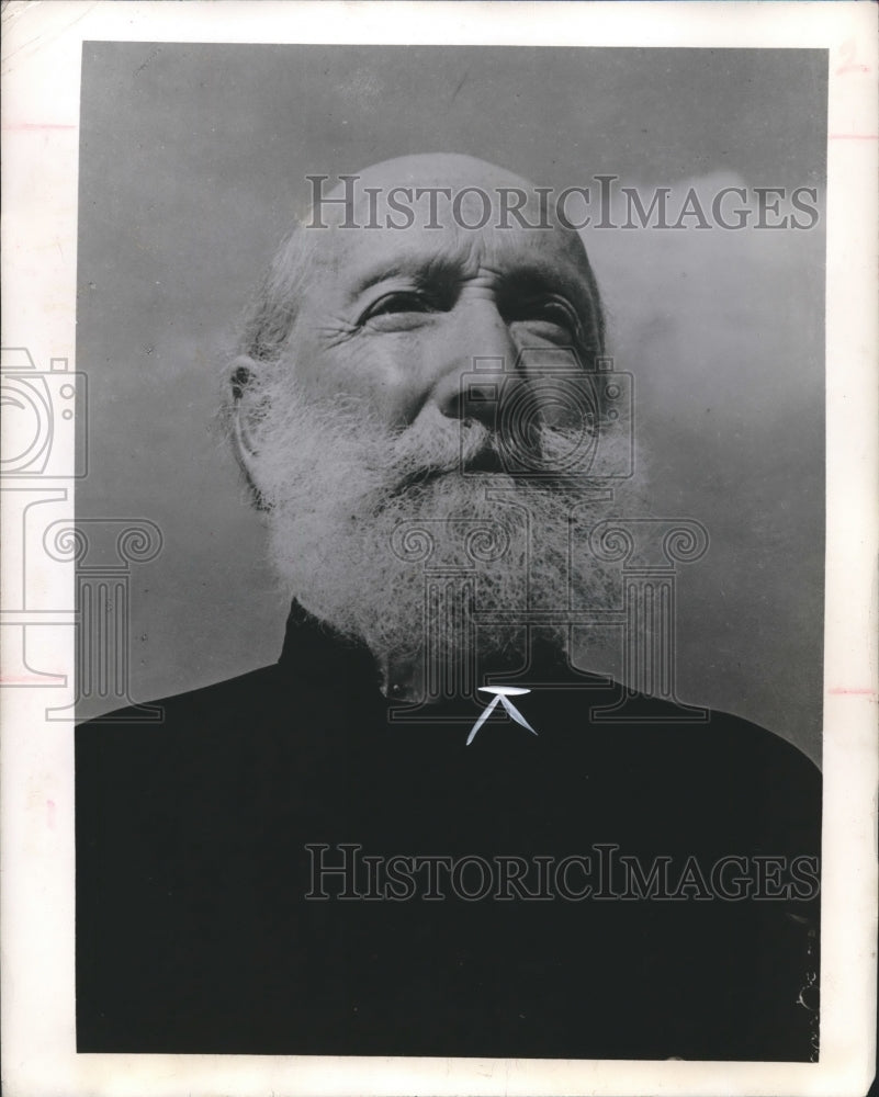 1946 Press Photo Greek Orthodox Cleric in Jerusalem. - mjx41516