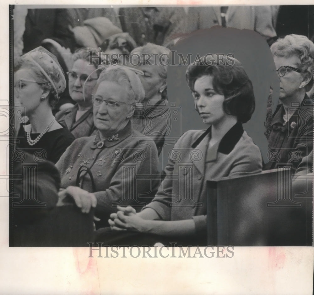 1962 Press Photo Spectator Mrs. Audrey Nickl, wife of defendant Richard Nickl