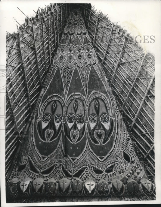1971 Press Photo Stain Glass windows in Maprik, Australian, New Guinea- Historic Images