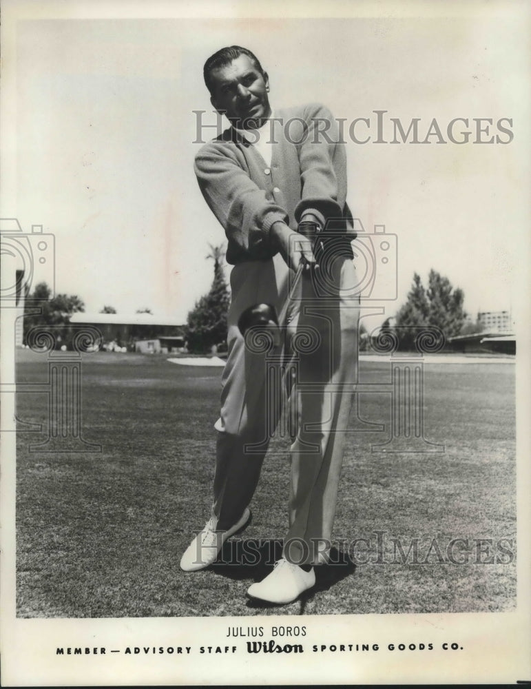 1966 Press Photo Wilson Sporting Goods Co. advisory staff member, Julius Boros- Historic Images