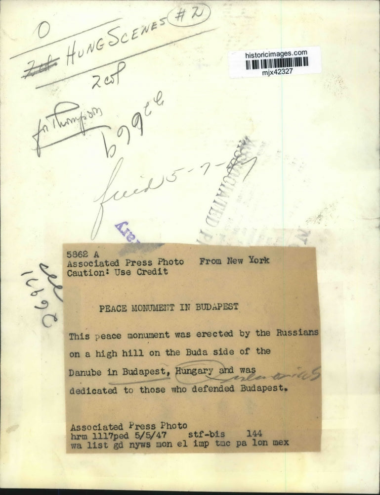 1947 Press Photo A peace monument erected by the Russians for Budapest, Hungary