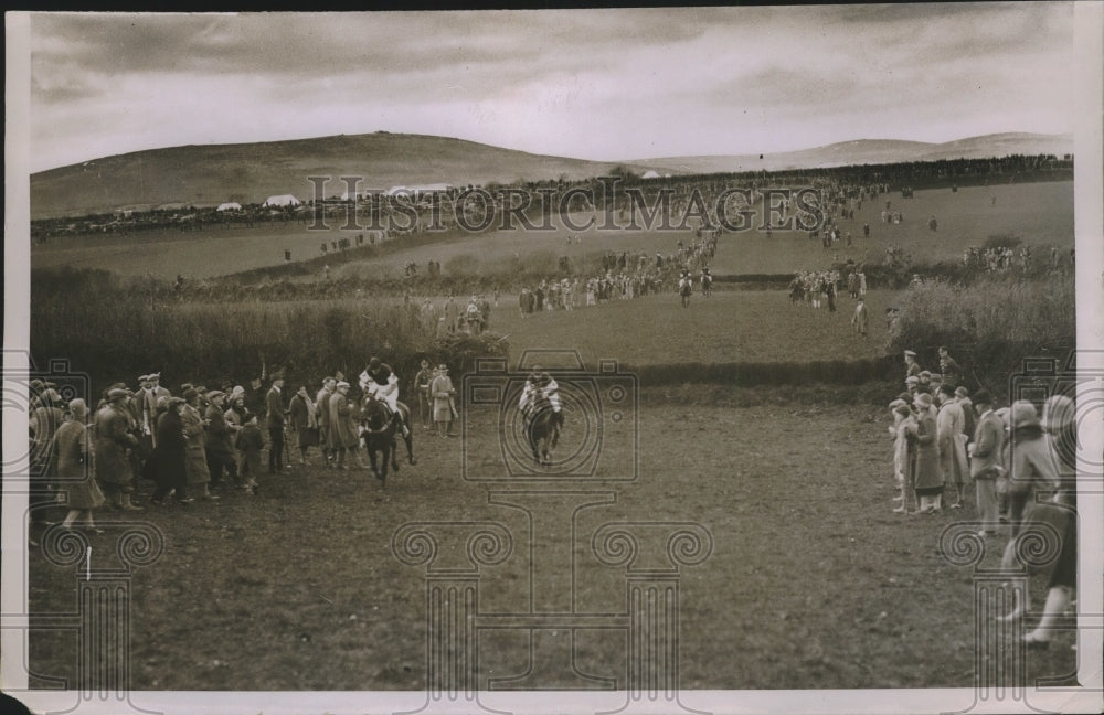 1928 Press Photo Prince of Wales leads in the Dartmoor Hunt Point to Point Races- Historic Images