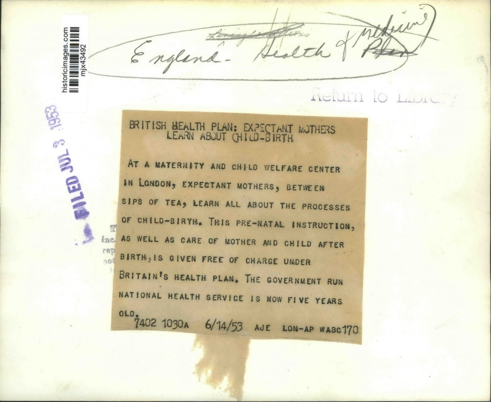 1953 Press Photo Mothers learn about child birth under Britain's health plan.