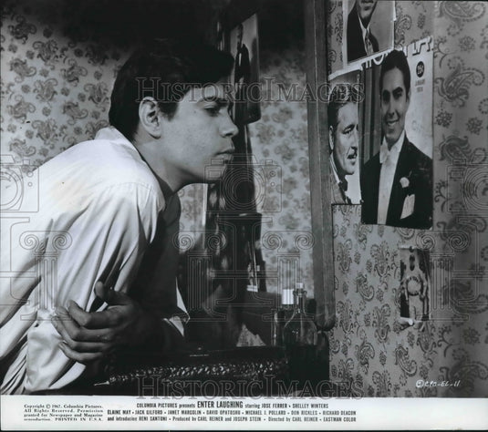 1967 Press Photo Reni Santoni stars in Columbia Pictures "Enter Laughing"