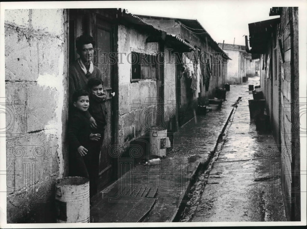 1972 Press Photo Outskirts of Paris, Slums now home for Portuguese immigrants.