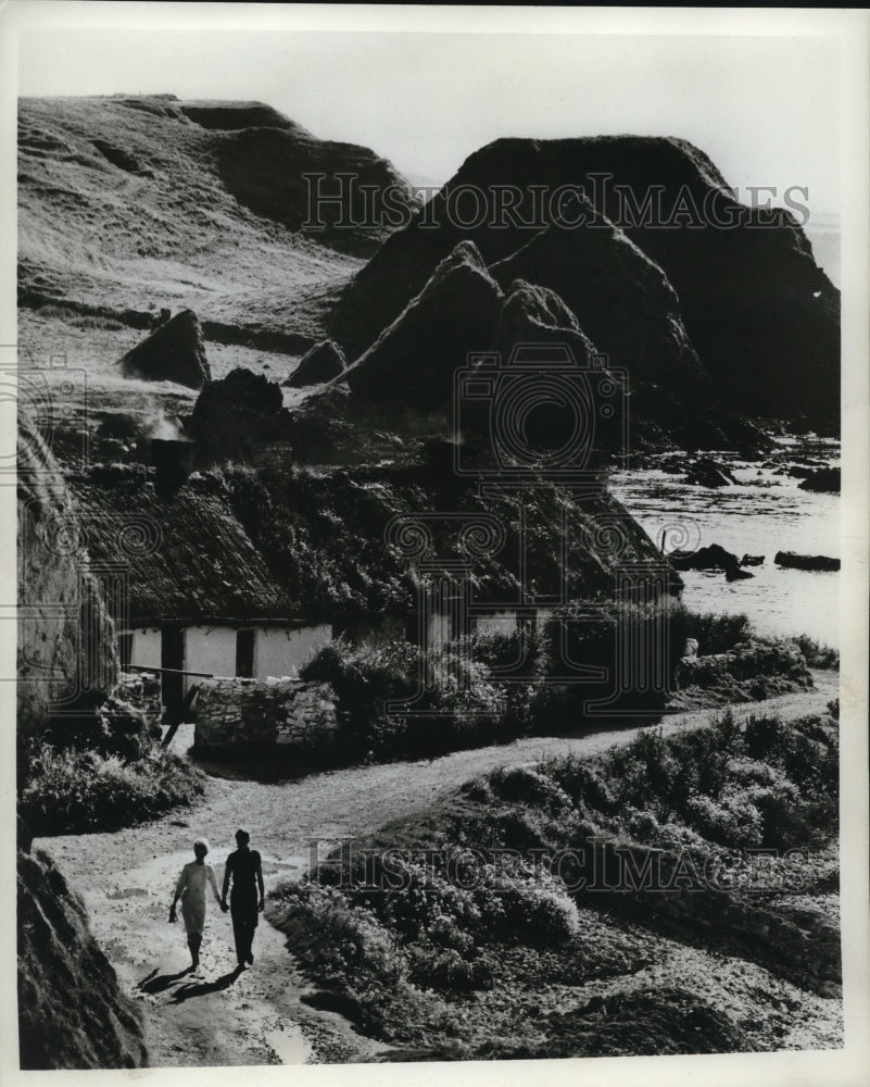 1967 Press Photo Scenic view of the Antrim Coast in Ireland - mjx44283- Historic Images