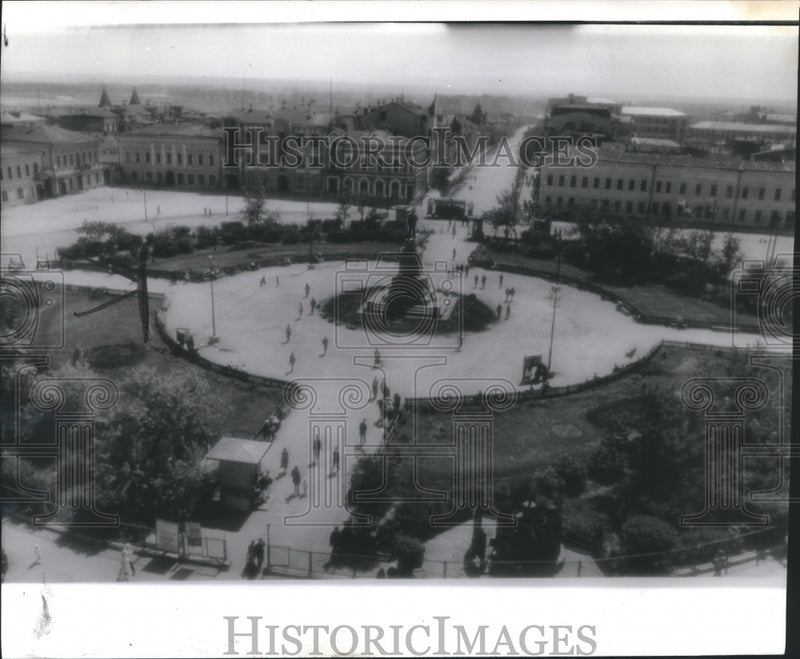 Load image into Gallery viewer, 1941 Press Photo Lenin square in Kuibyshev, the new wartime capital of Russia.
