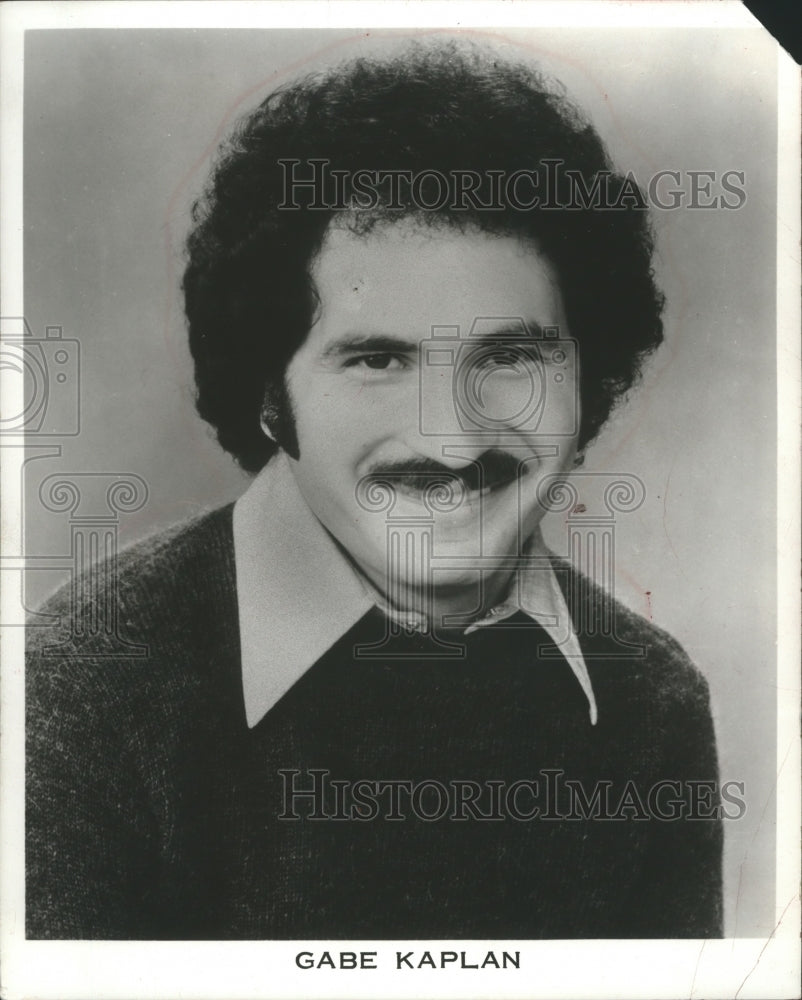 1978 Press Photo Comedian Gabe Kaplan Headlines At Lake Geneva Playboy Club- Historic Images